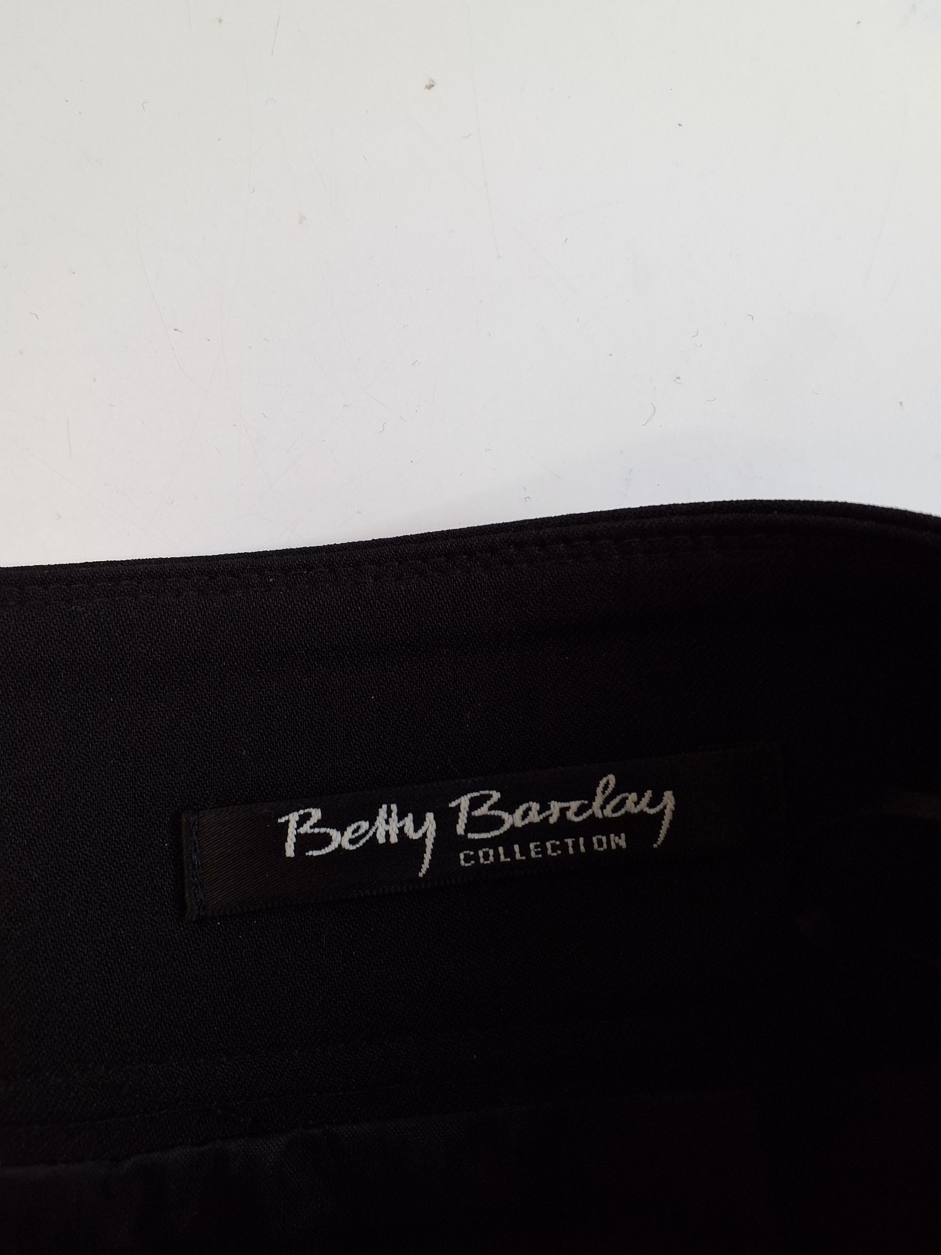 Betty Barclay Nederdel